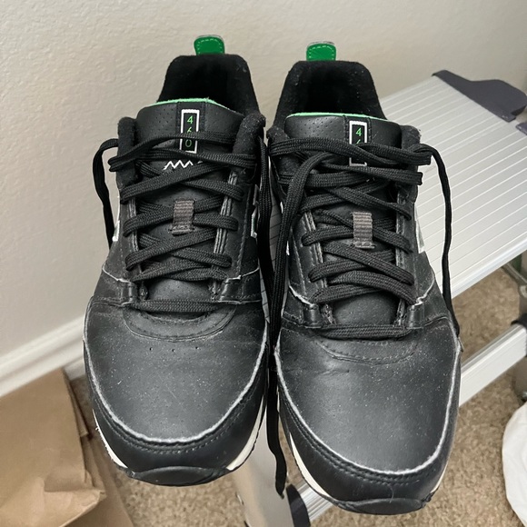 New Balance 460 Women’s Black Sneakers Size 6 - Picture 5 of 10